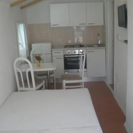 Zora Apartment *