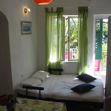 Apartment Zora Pirovac