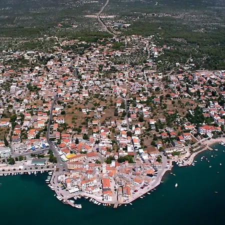 Appartamento Zora Pirovac