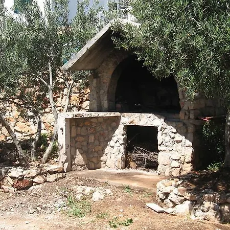 Zora Apartment