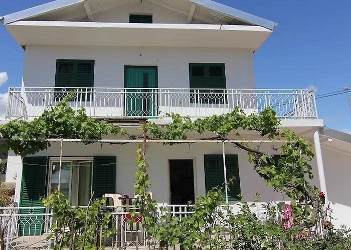 Zora 아파트 피로바츠